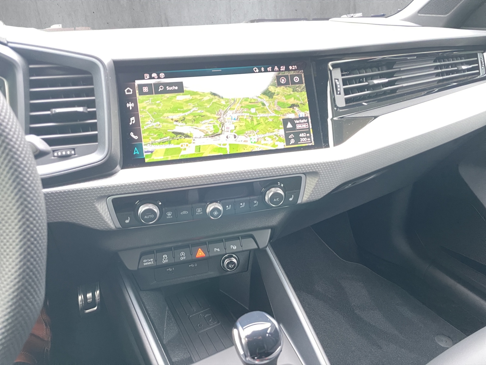 AUDI A1 Sportback 30 TFSI S Line Attraction S-tronic-image-15