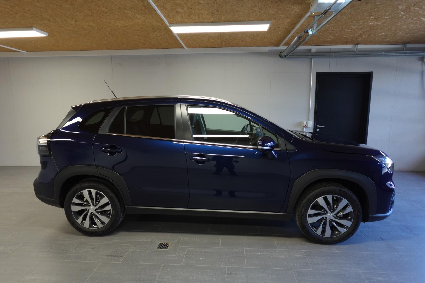 SUZUKI S-Cross 1.4 T Compact Top Hybrid 4x4-image-2