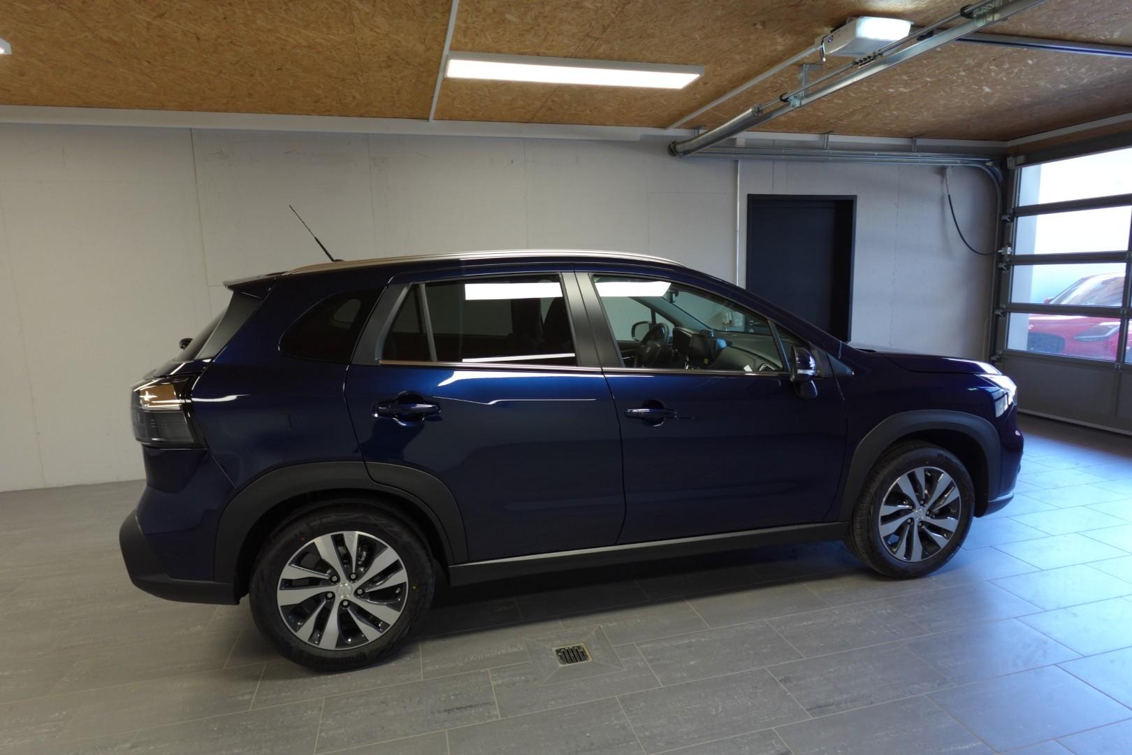 SUZUKI S-Cross 1.4 T Compact Top Hybrid 4x4-image-3