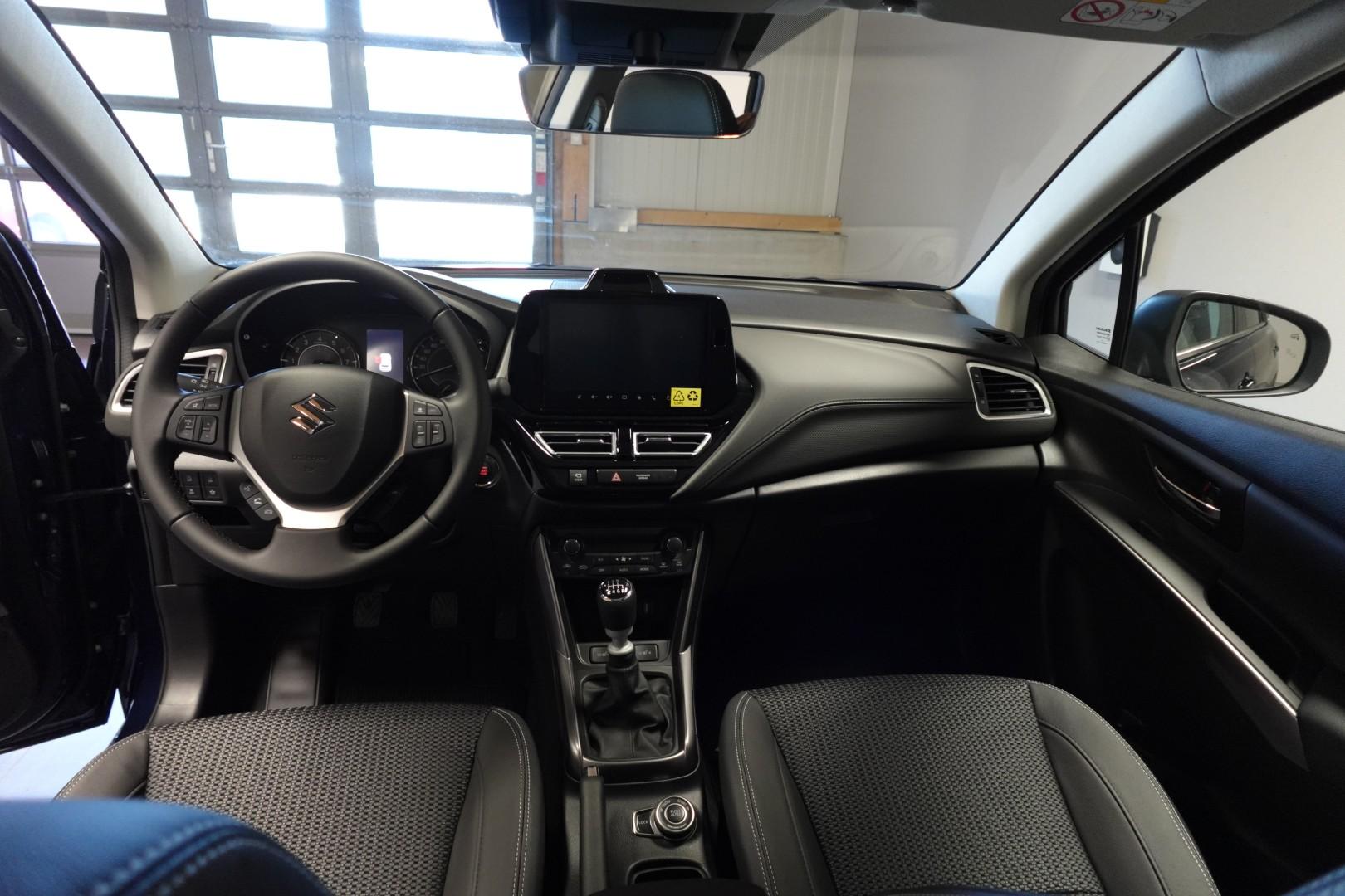SUZUKI S-Cross 1.4 T Compact Top Hybrid 4x4-image-13