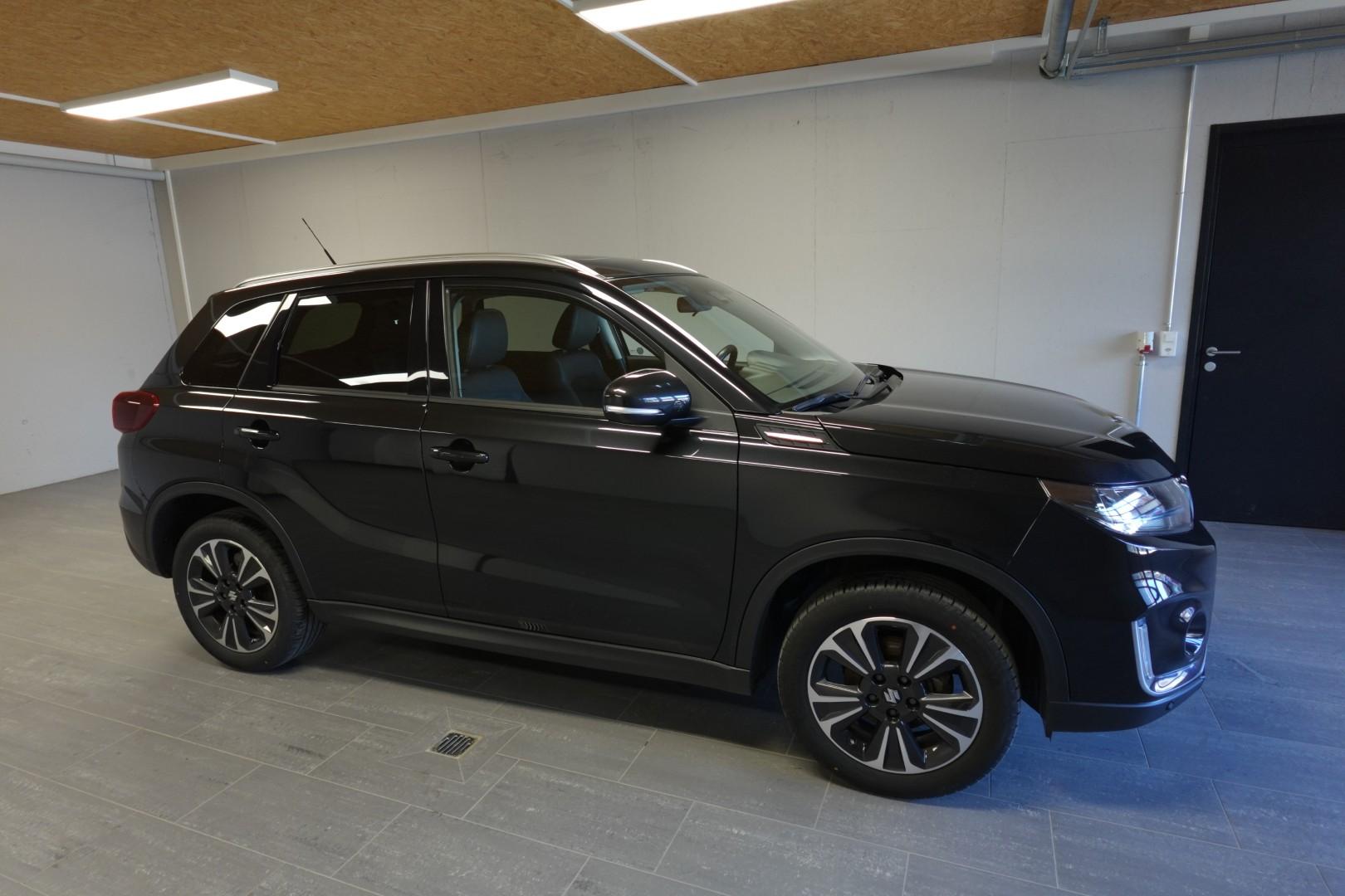 SUZUKI S-Cross 1.4 T Compact Top Hybrid 4x4-image-15