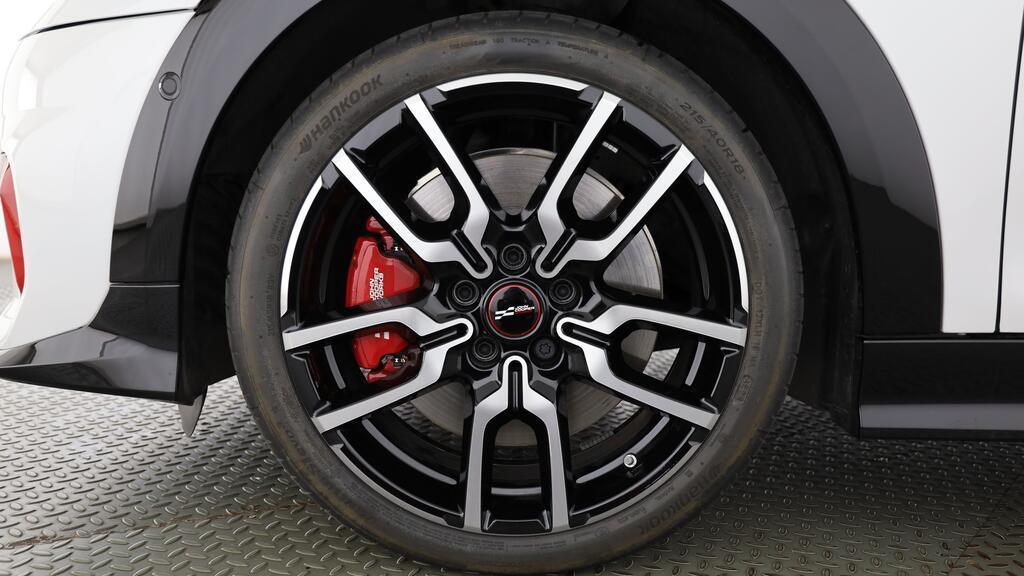 MINI John Cooper Works-image-8