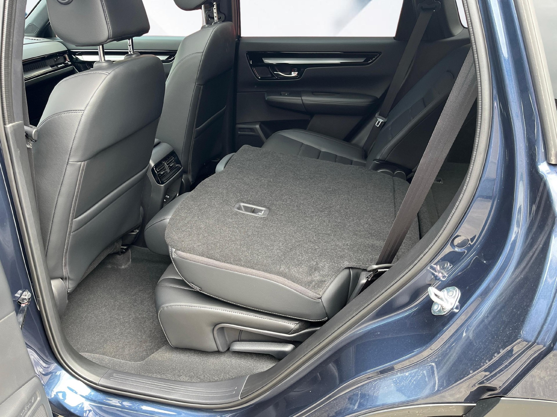 HONDA CR-V 2.0 i-MMD Elegance 4WD - Honda Aktionsleasing 1.9% Modelljahrgang 2027!!!-image-12