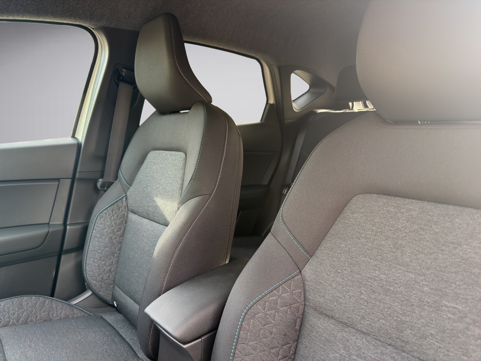 MITSUBISHI ASX 1.8 HEV Sport-image-9