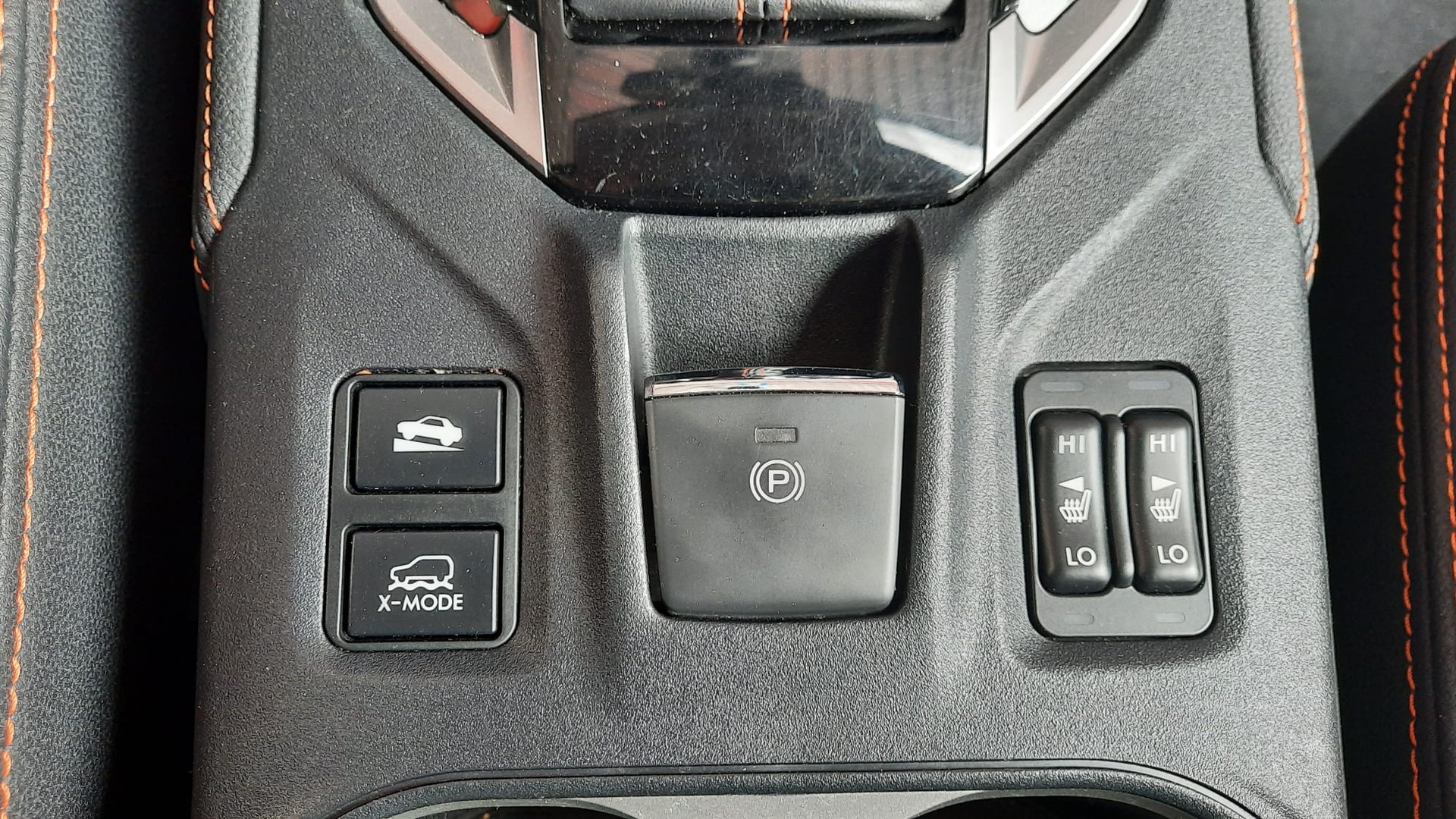 SUBARU XV 2.0 Swiss Plus AWD Lineartronic-image-16