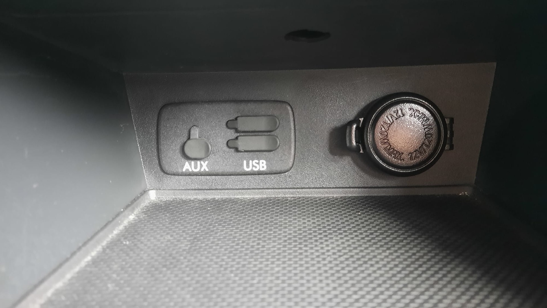 SUBARU XV 2.0 Swiss Plus AWD Lineartronic-image-15