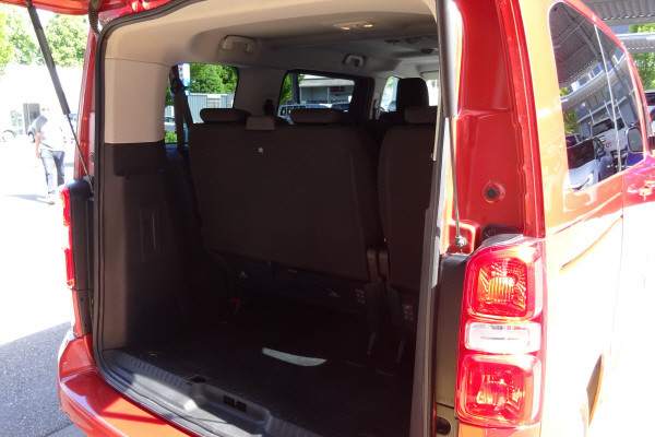 PEUGEOT Traveller Business Stand.-image-13