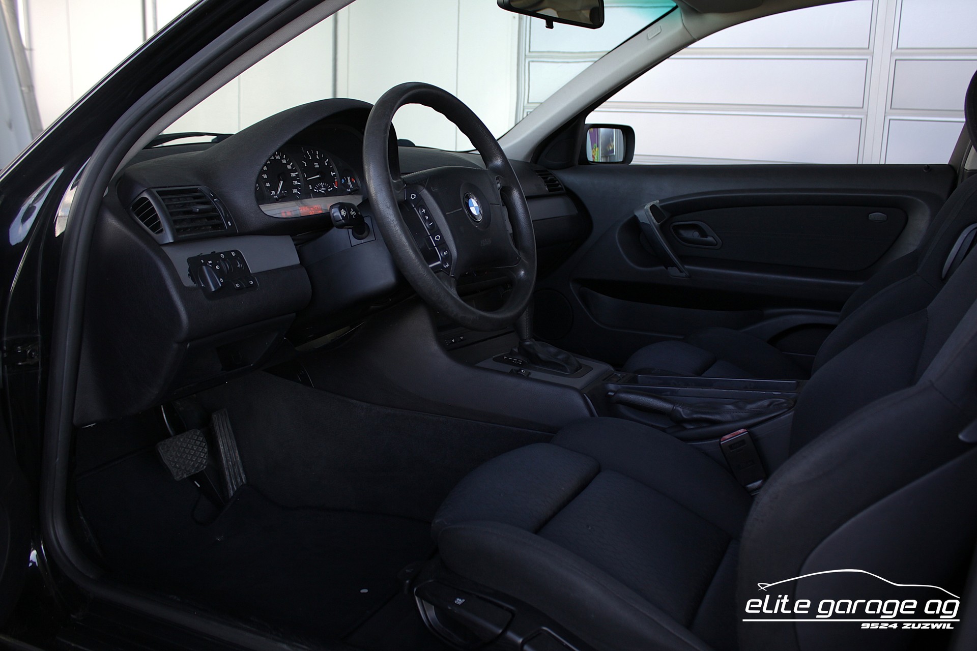 BMW 318 ti Compact-image-13