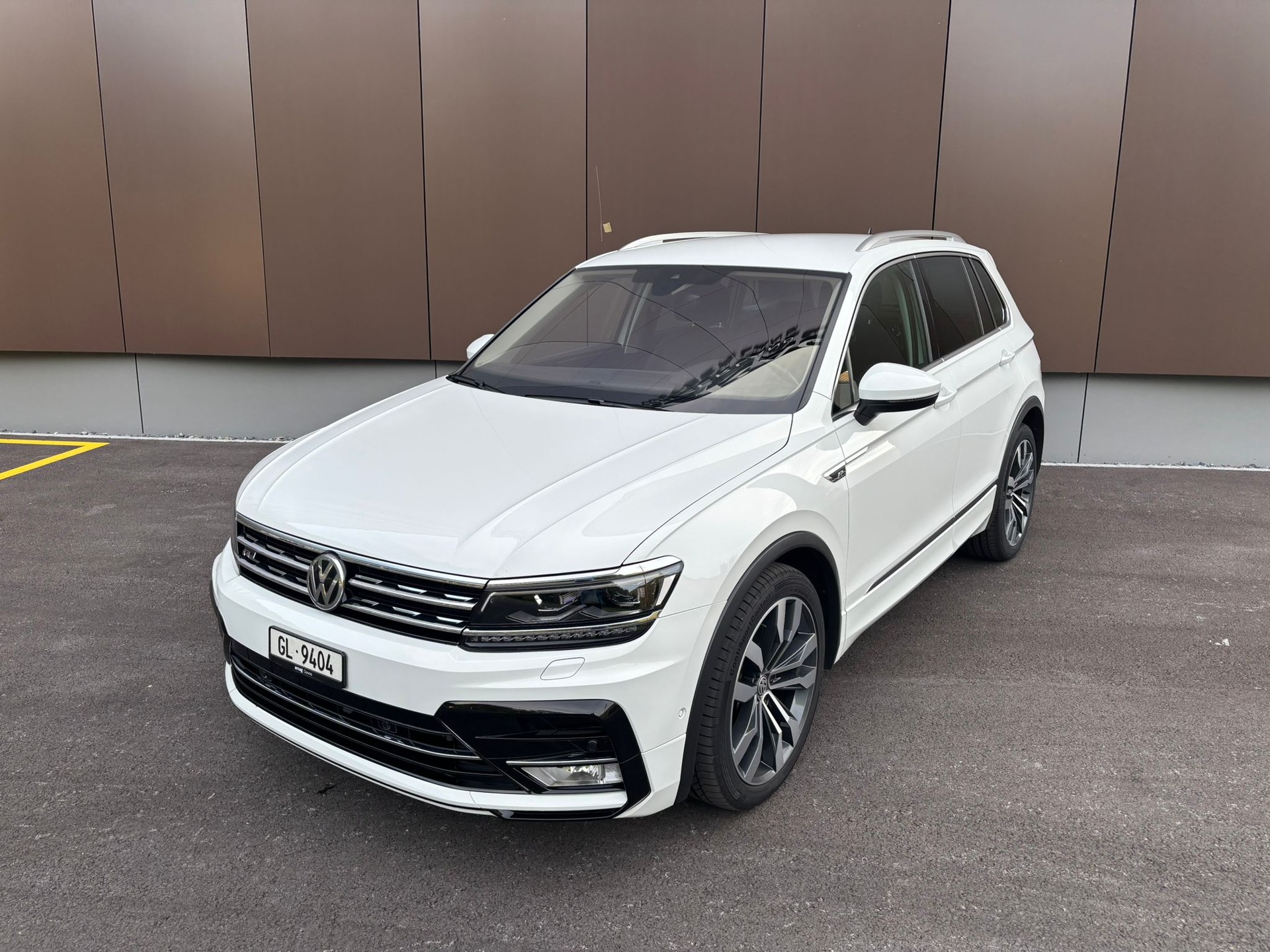 VW Tiguan 2.0 TDI R-Line Highline 4Motion DSG
