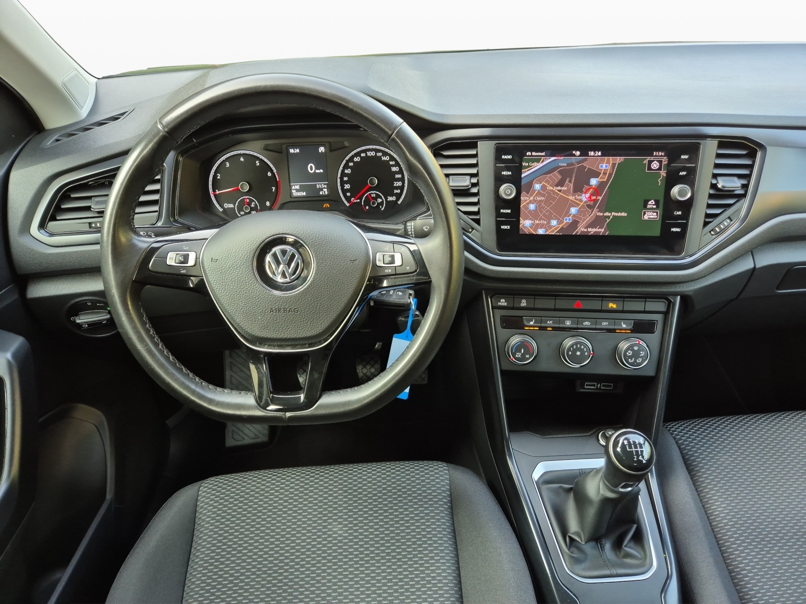 VW T-Roc 1.0 TSI-image-9