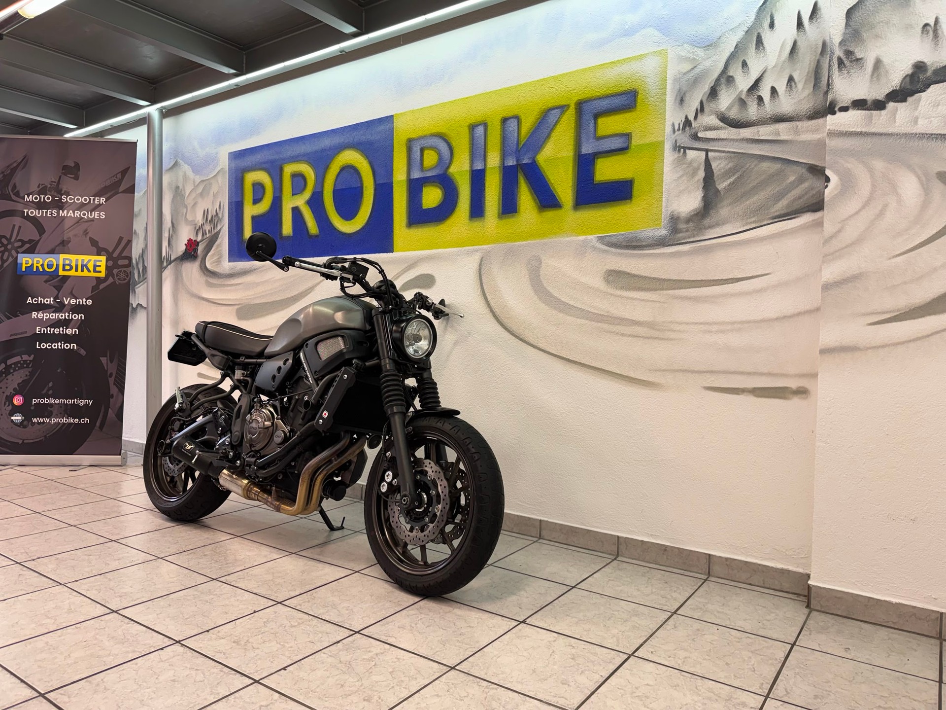 YAMAHA XSR 700