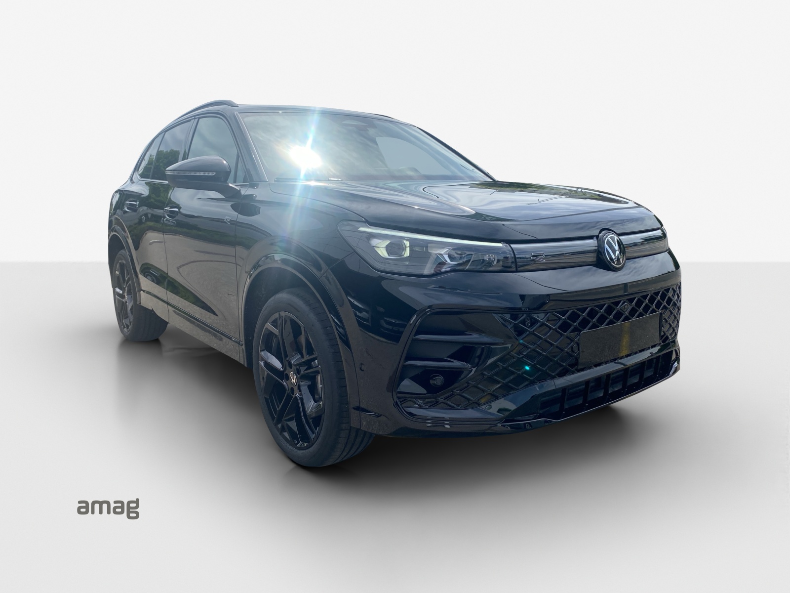 VW Tiguan 2.0 TDI SCR R-Line 4Motion DSG-image-5