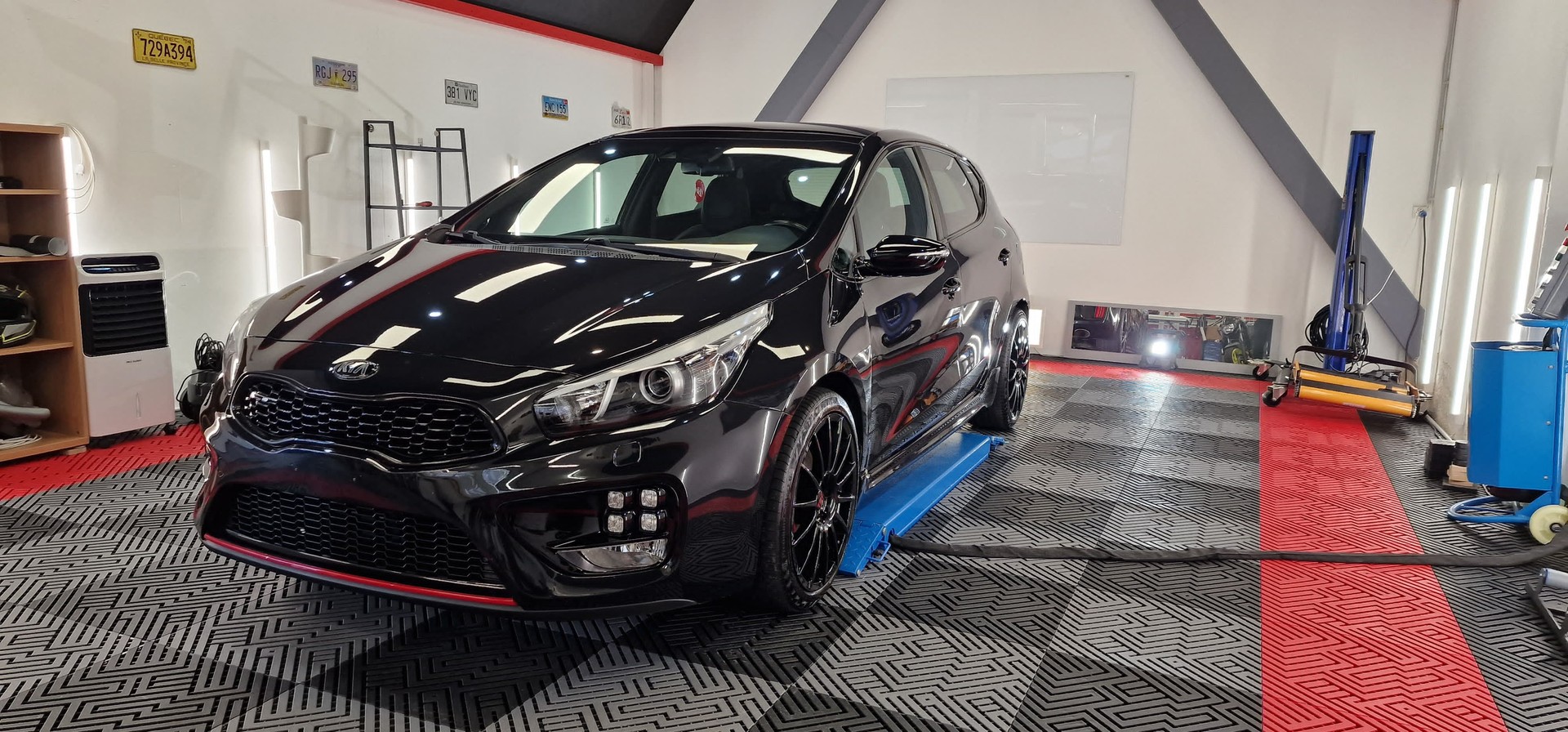 KIA 1.6 GDi Turbo GT-image-3