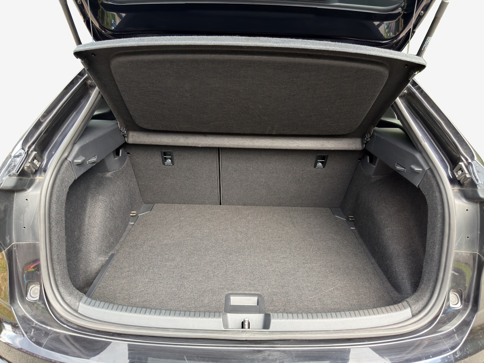VW Taigo 1.0 TSI R-Line DSG-image-12