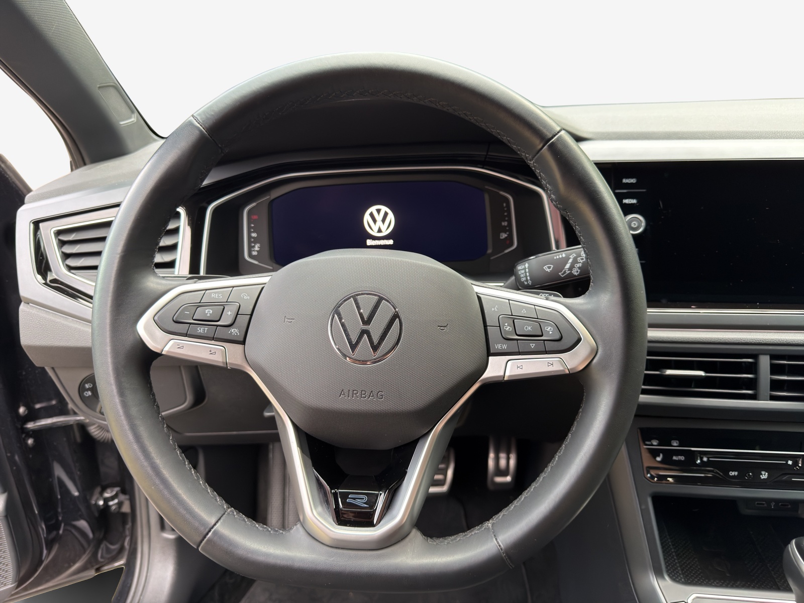 VW Taigo 1.0 TSI R-Line DSG-image-9