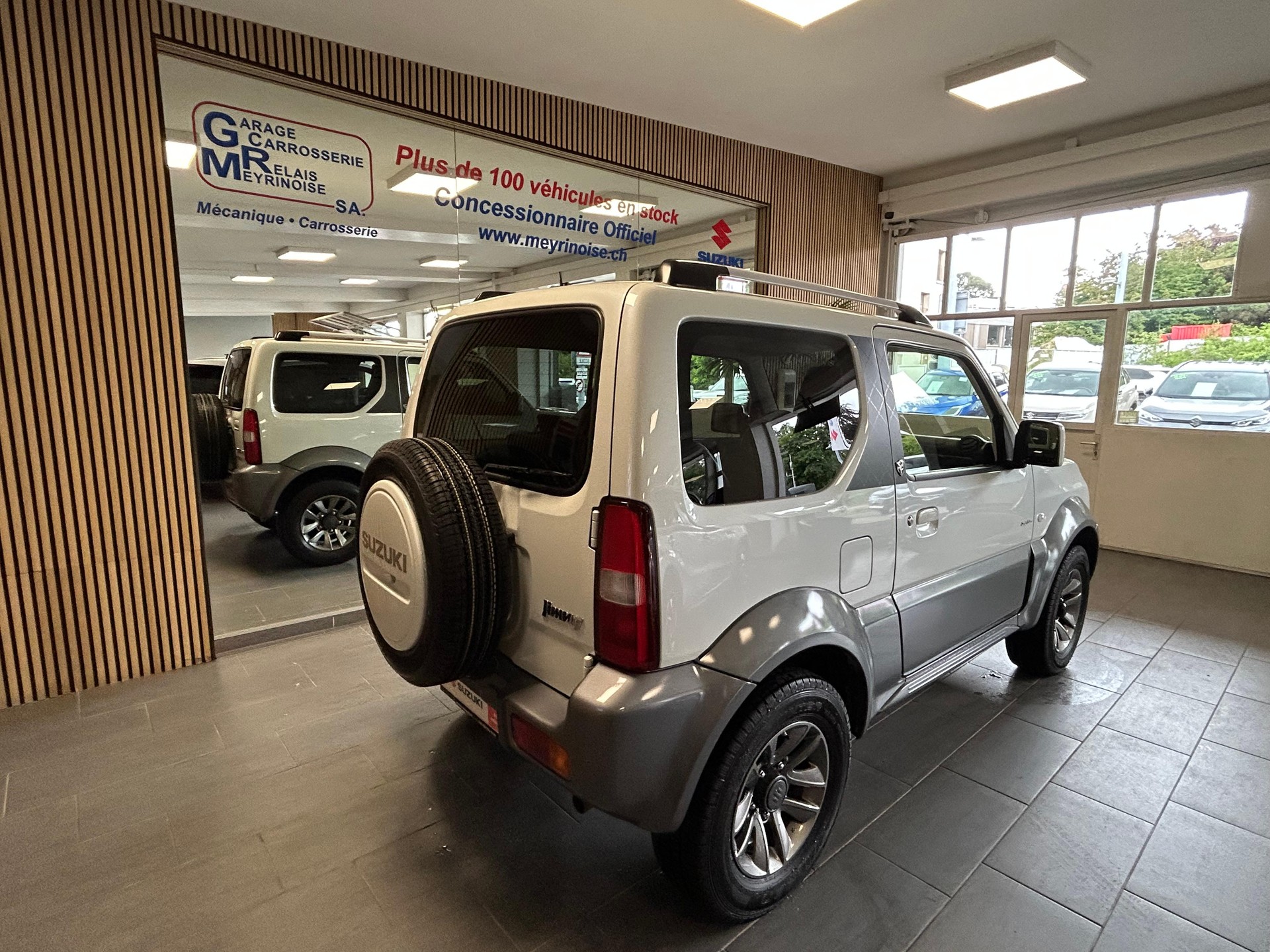 SUZUKI Jimny Wagon 1.3 4WD Sergio Cellano Top 4 PLACES/4 SITZE-image-6