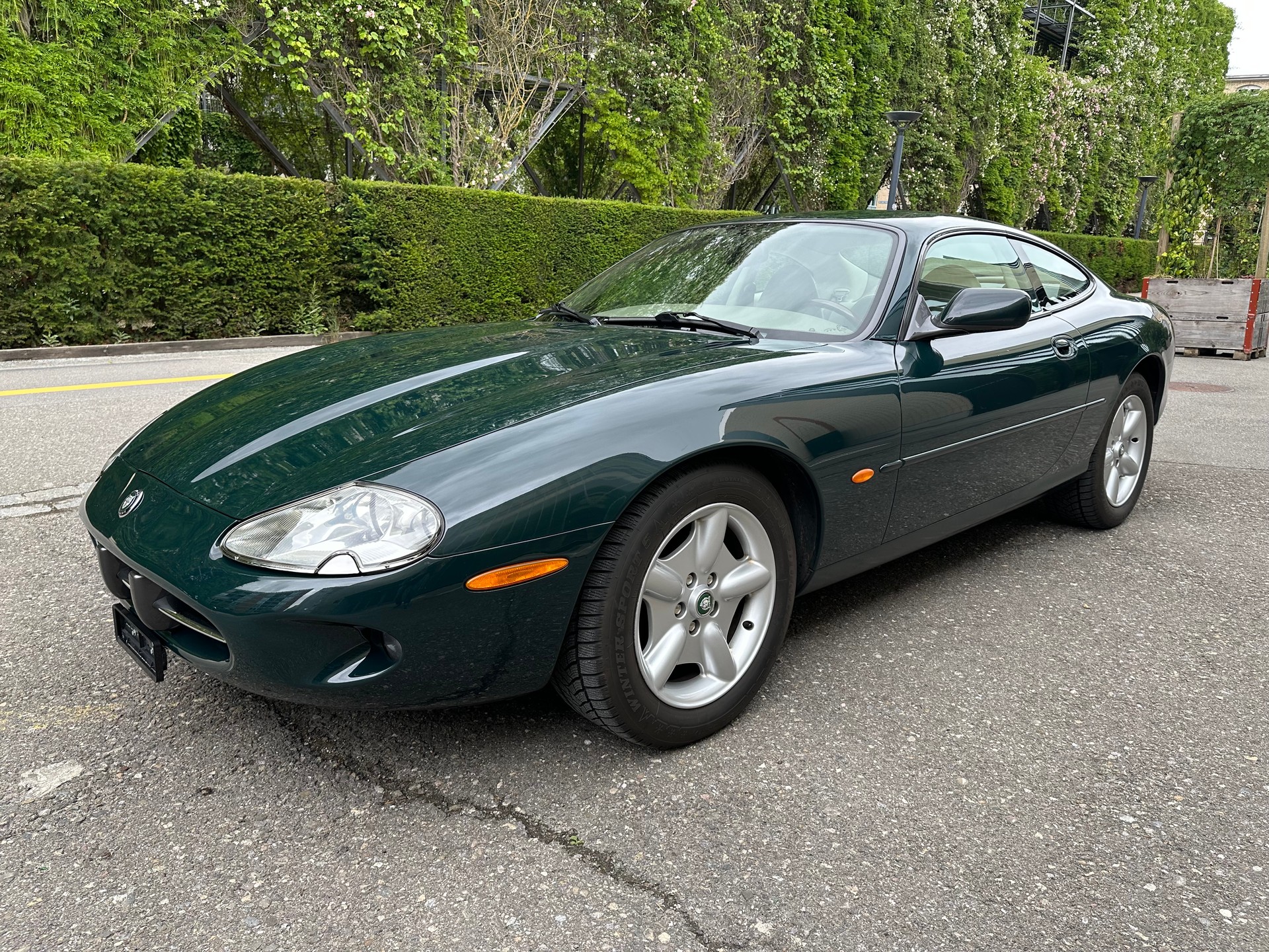 JAGUAR XK8 4.0-image-0
