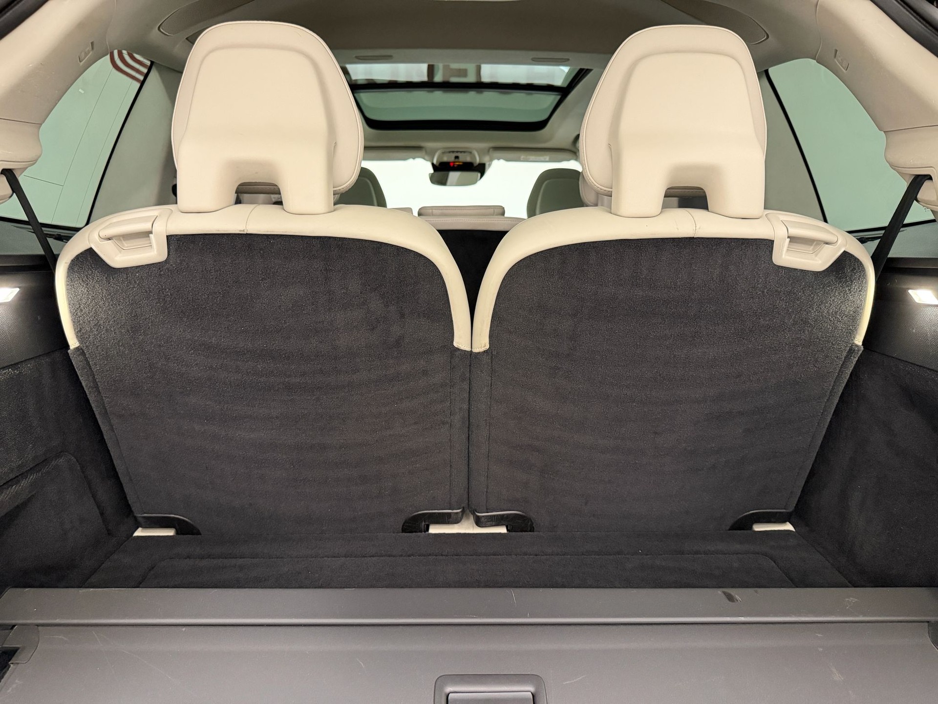 VOLVO XC90 D5 AWD Inscription Geartronic-image-22