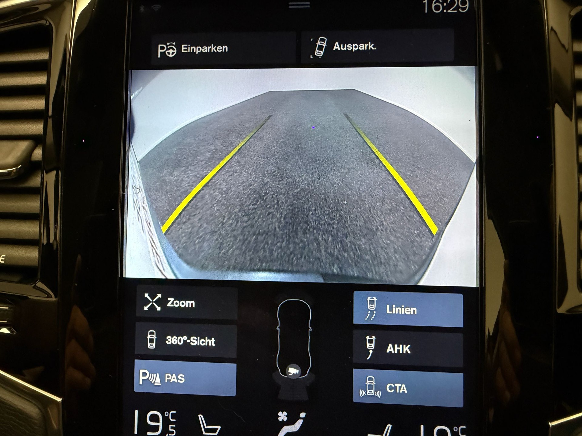 VOLVO XC90 D5 AWD Inscription Geartronic-image-11