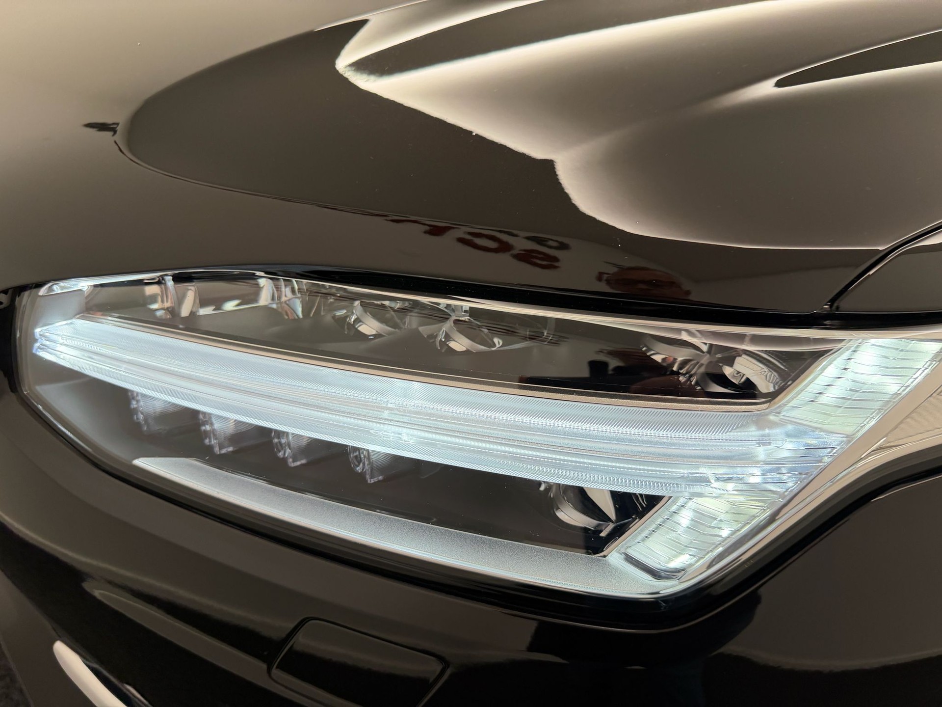 VOLVO XC90 D5 AWD Inscription Geartronic-image-7