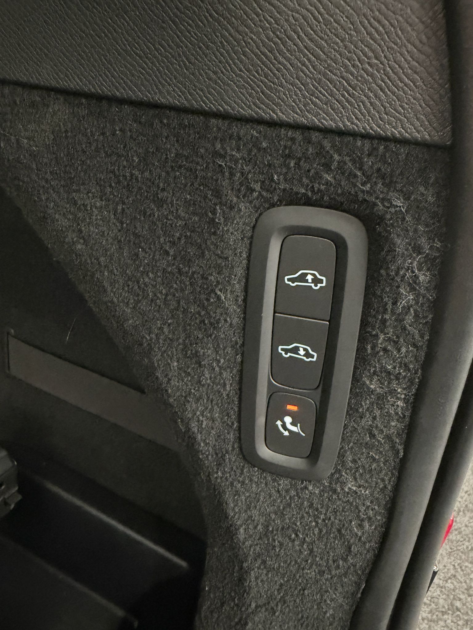 VOLVO XC90 D5 AWD Inscription Geartronic-image-23