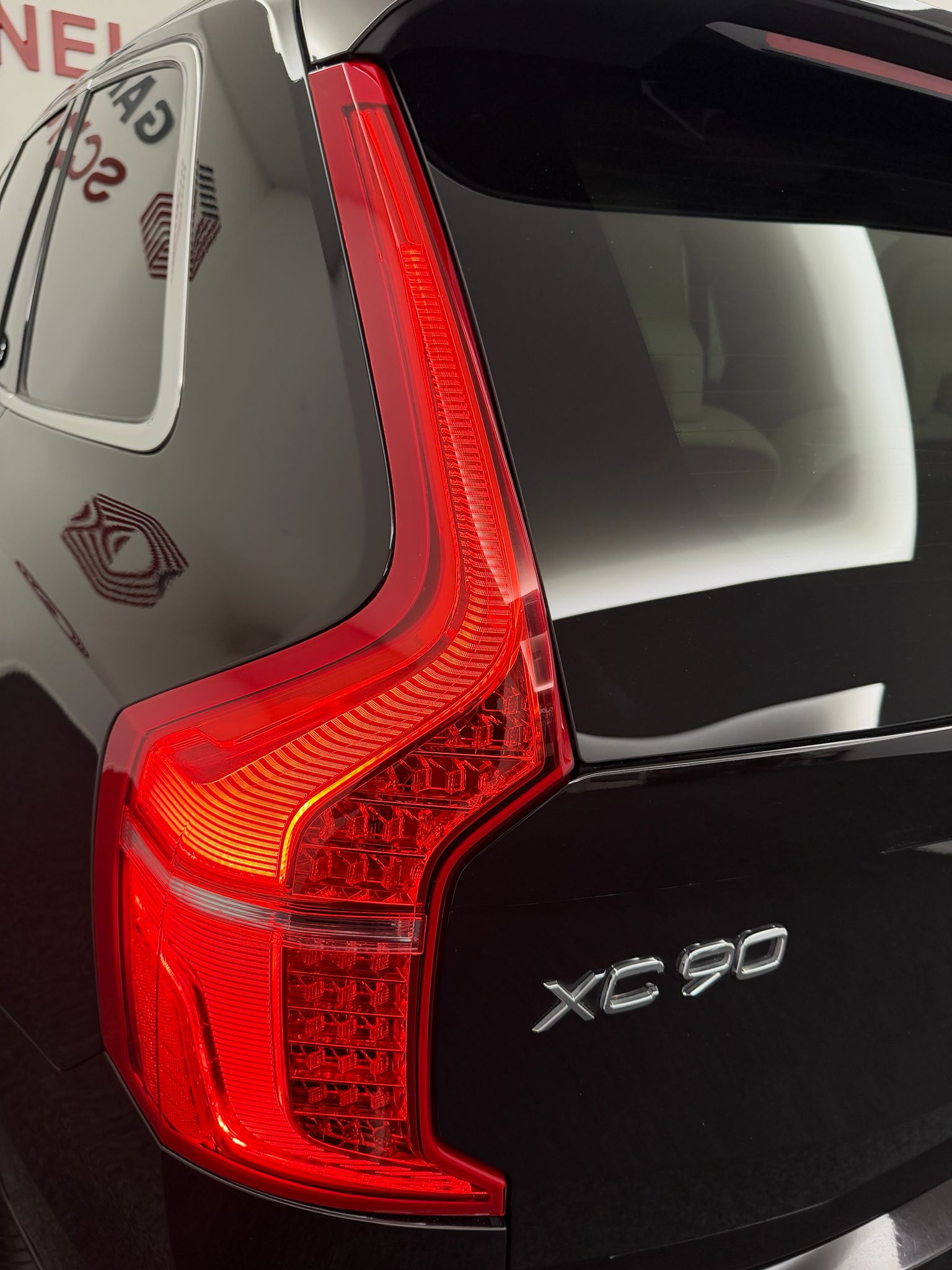 VOLVO XC90 D5 AWD Inscription Geartronic-image-8