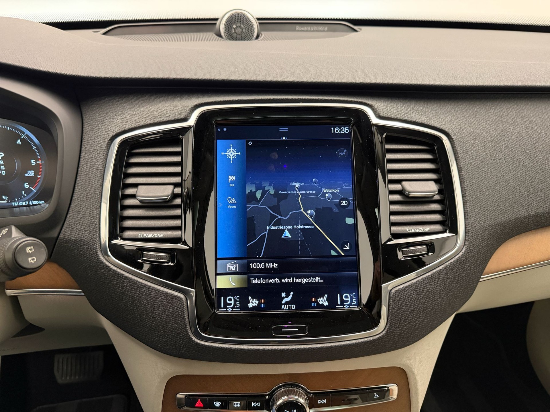 VOLVO XC90 D5 AWD Inscription Geartronic-image-26
