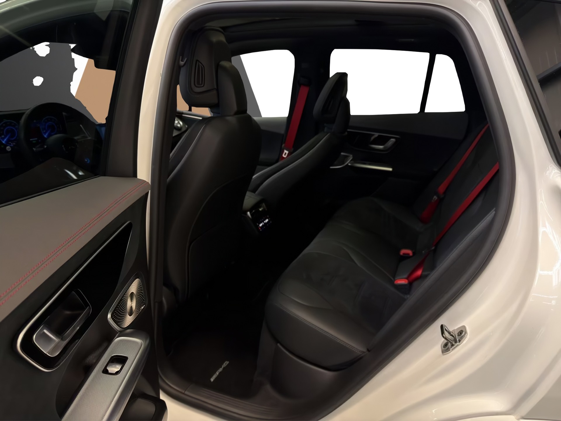 MERCEDES-BENZ EQE SUV AMG 43 4 Matic-image-11