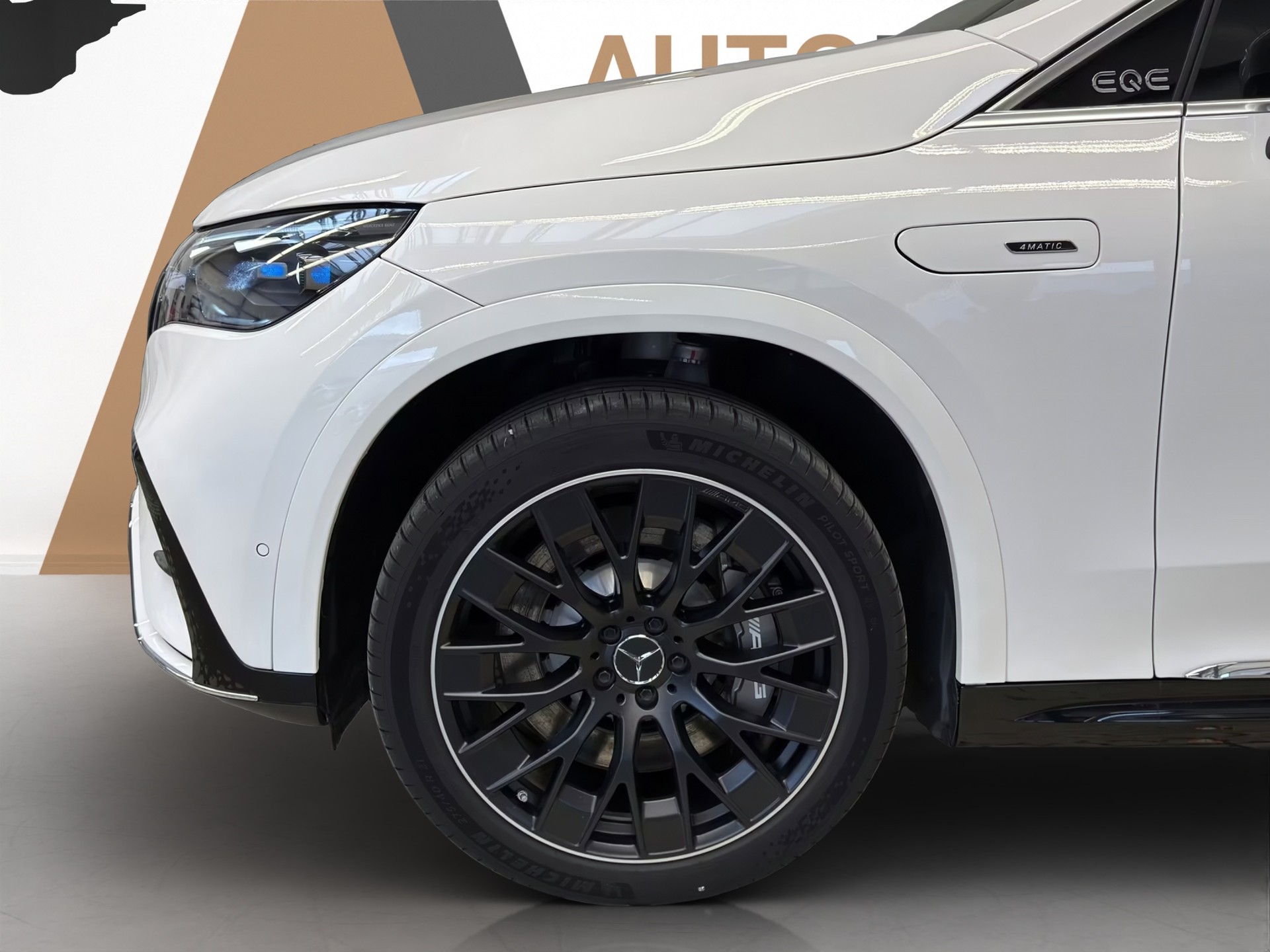 MERCEDES-BENZ EQE SUV AMG 43 4 Matic-image-25