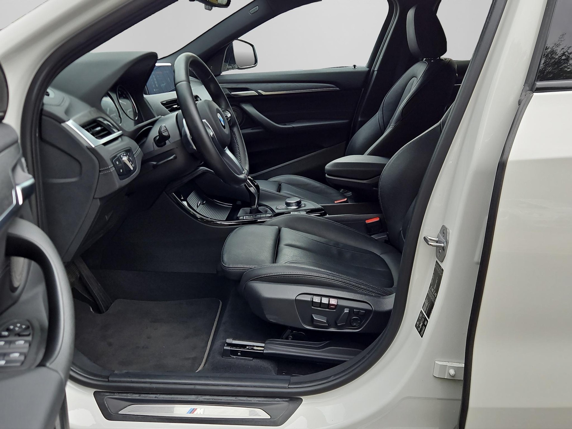 BMW X2 xDrive 20d M Sport Steptronic-image-18