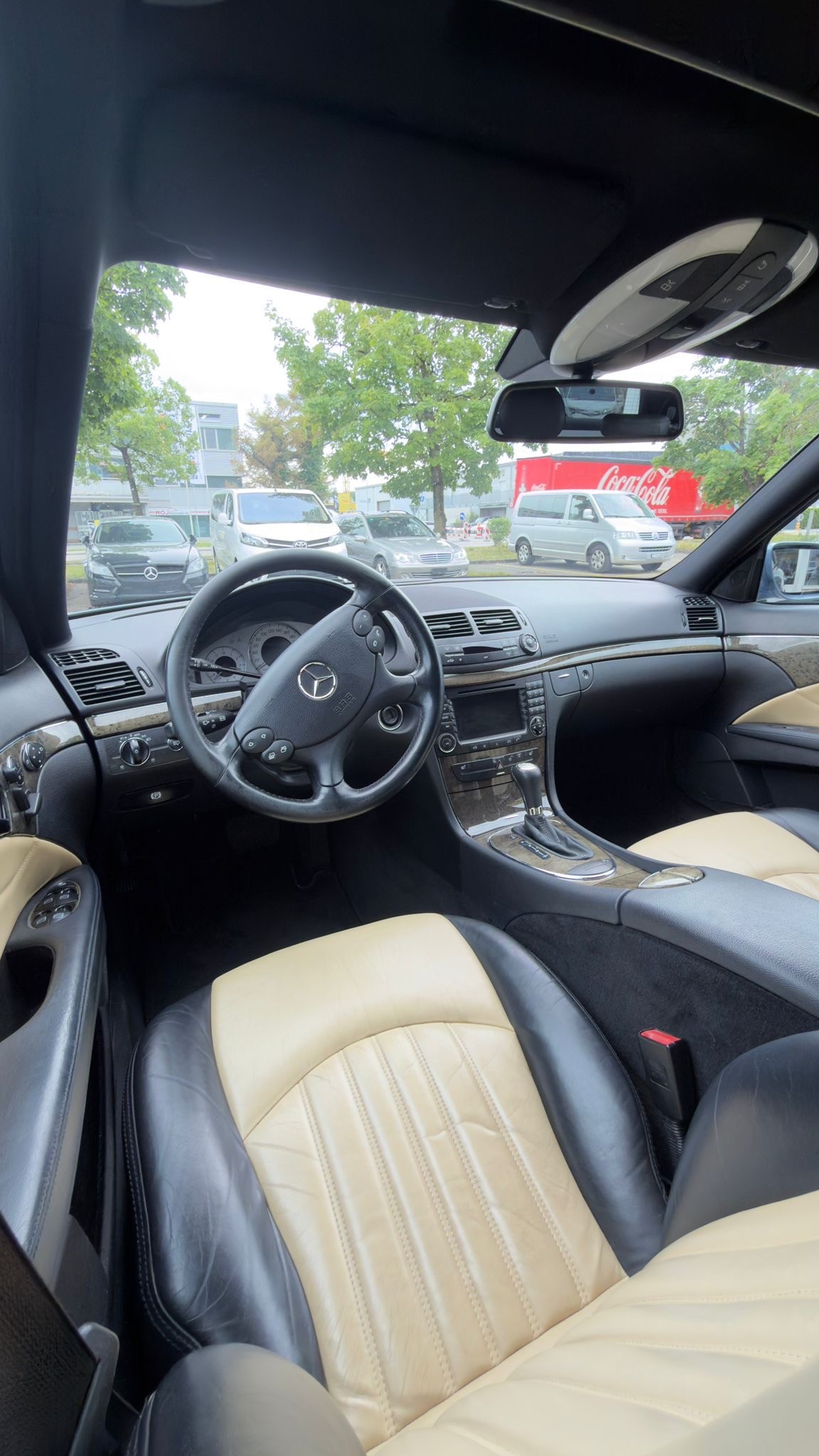 MERCEDES-BENZ E 350 Avantgarde 4Matic Automatic-image-12