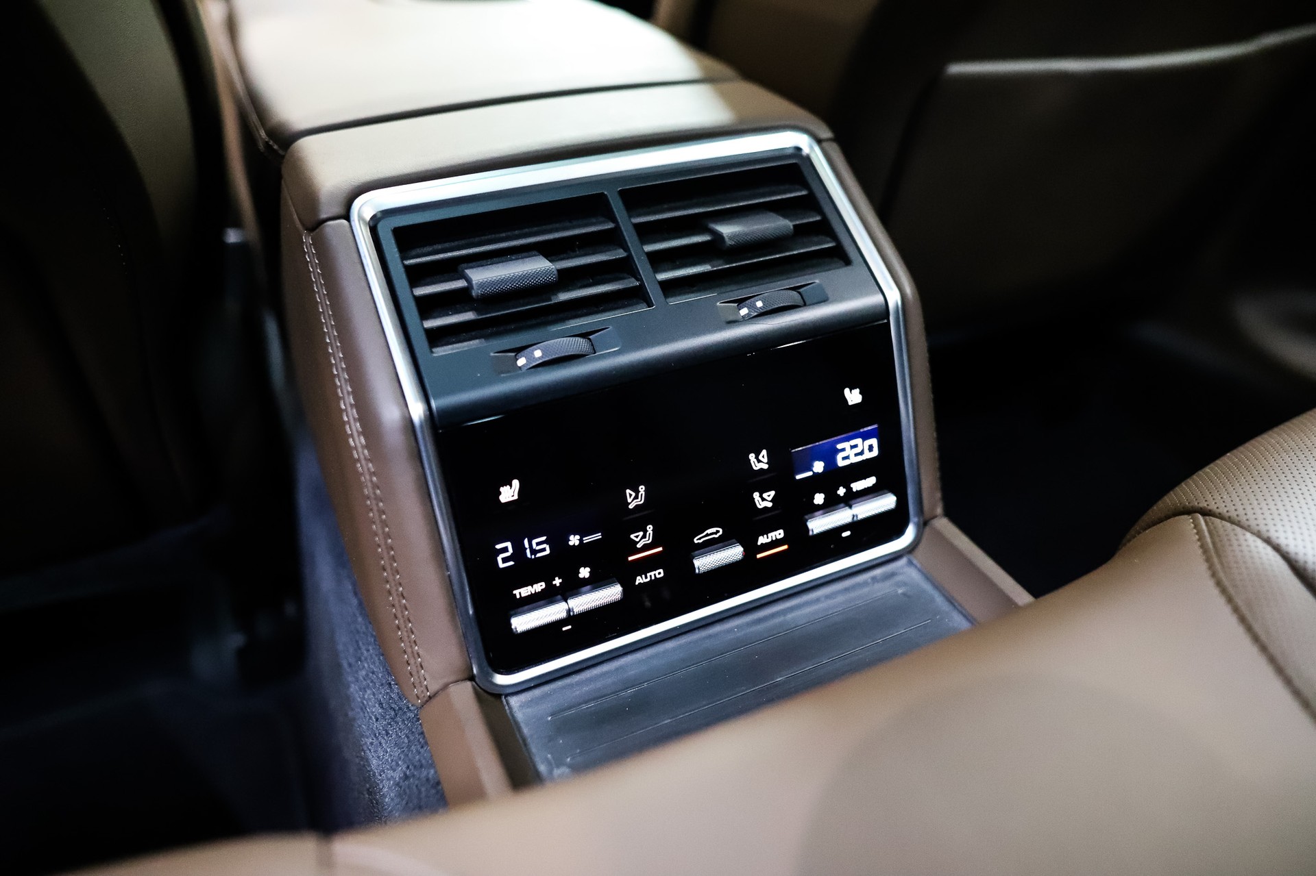 PORSCHE Panamera 4 E-Hybrid Sport Turismo PDK-image-18