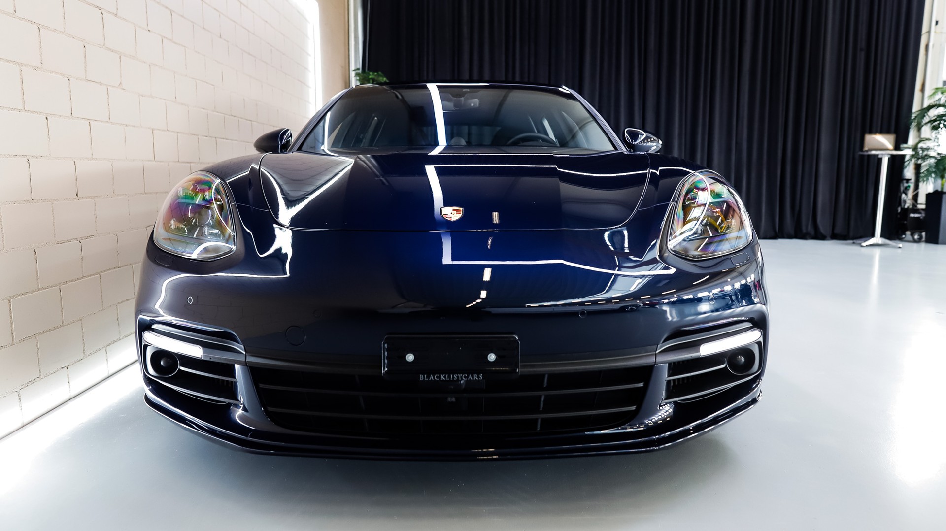 PORSCHE Panamera 4 E-Hybrid Sport Turismo PDK-image-2