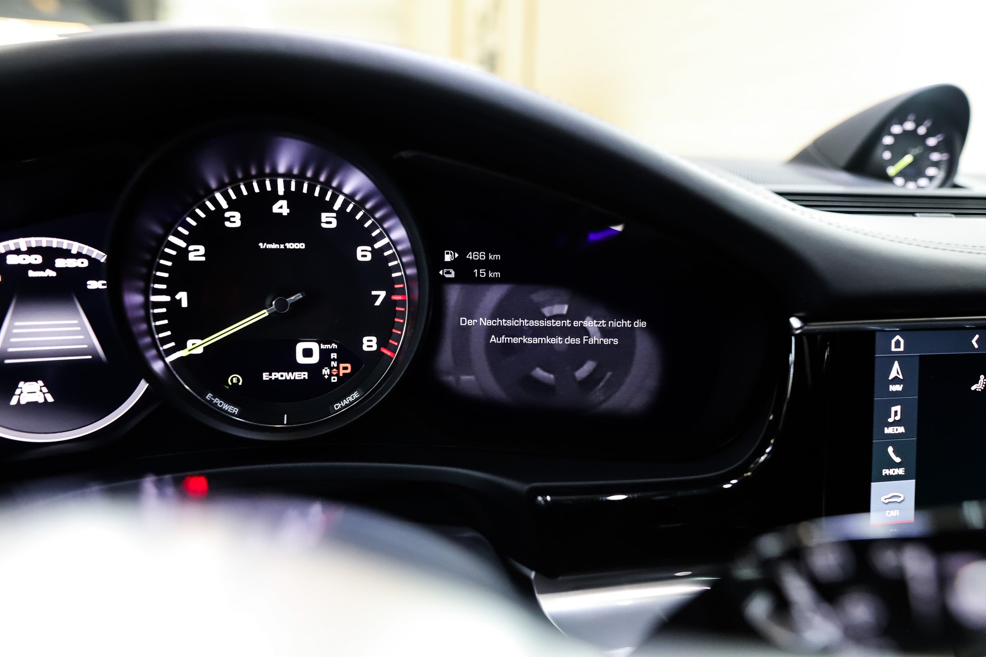 PORSCHE Panamera 4 E-Hybrid Sport Turismo PDK-image-21