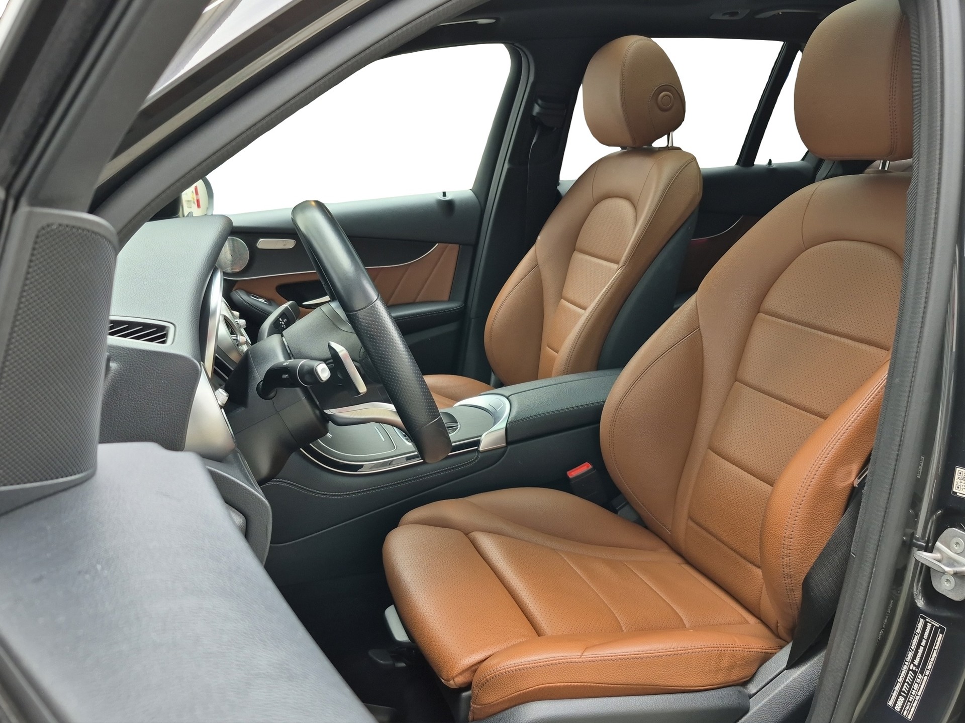 MERCEDES-BENZ GLC 300 d AMG Line 4Matic 9G-Tronic *Burmester/Anhängerkupplung*-image-8