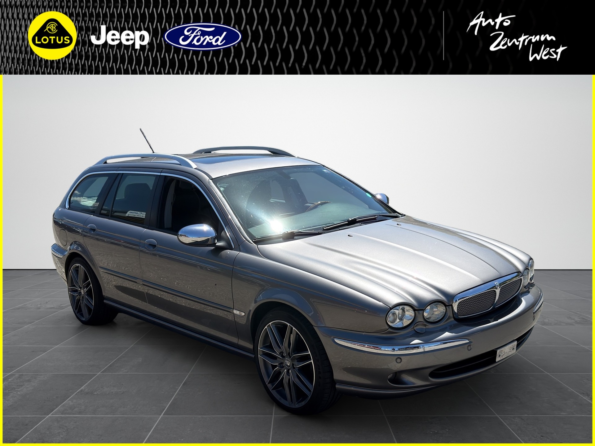 JAGUAR X-Type Estate 3.0 V6 Traction4 Sov. Anniv. Aut.-image-6