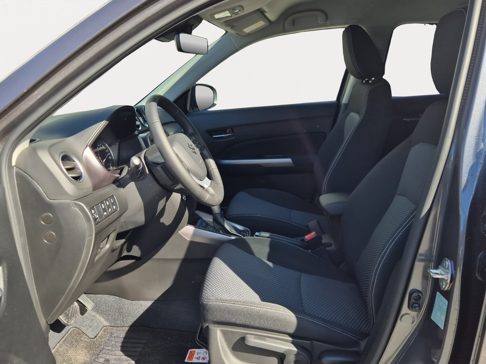 SUZUKI Vitara 1.4 Boosterjet Compact Top 4x4 Hybrid Automatic-image-8