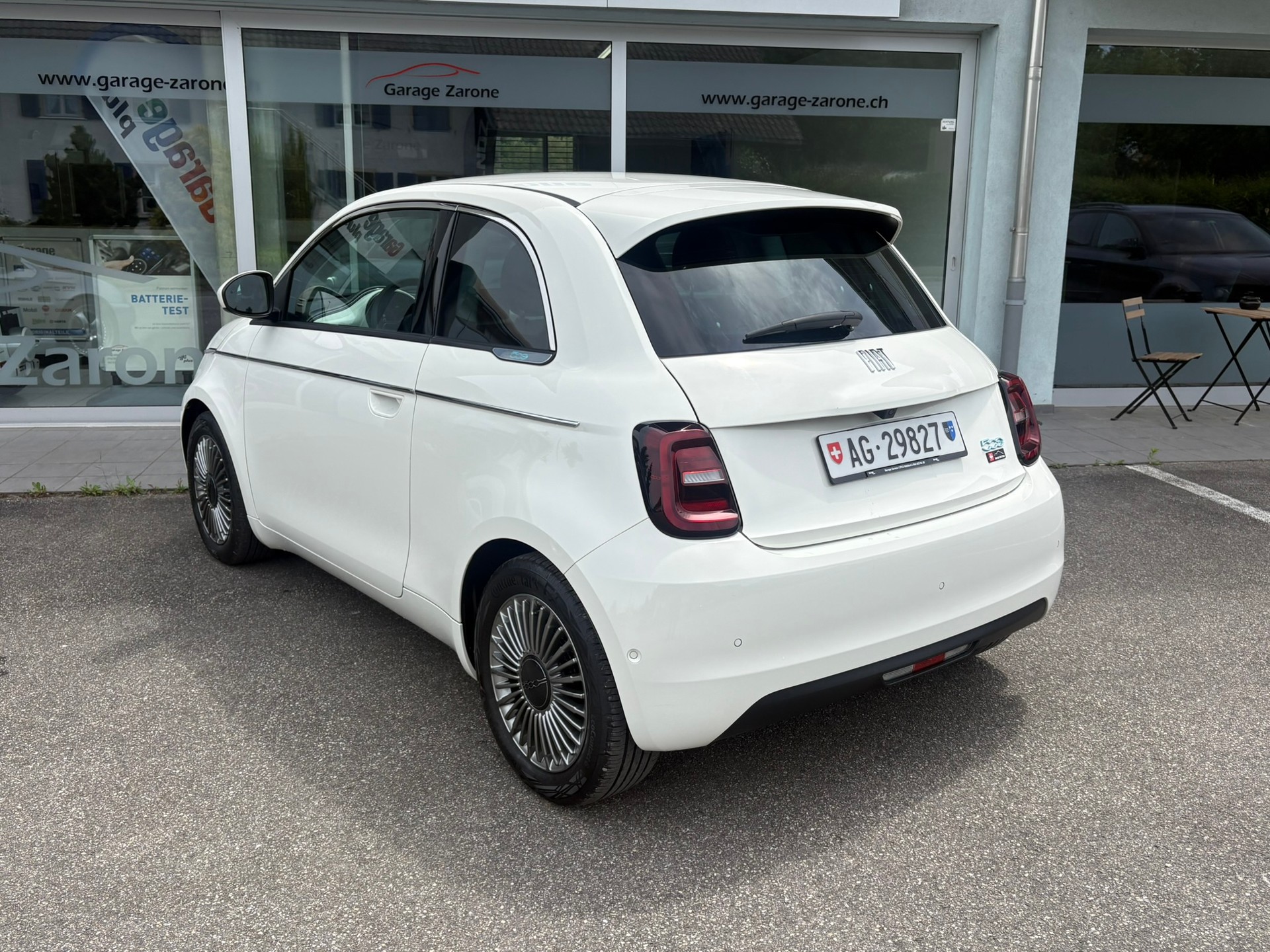 FIAT 500 electric 87 kW Swiss Edition-image-3