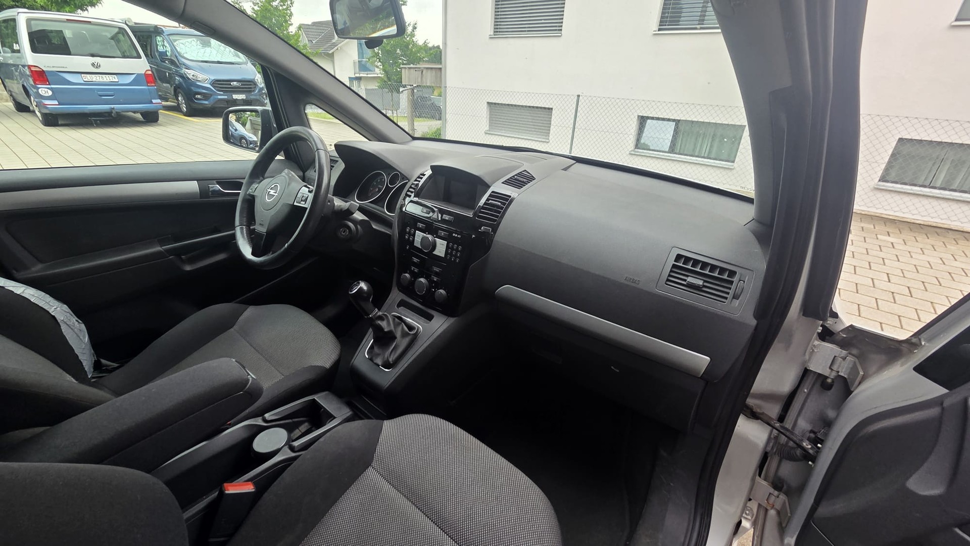 OPEL Zafira 1.8i 16V-image-9
