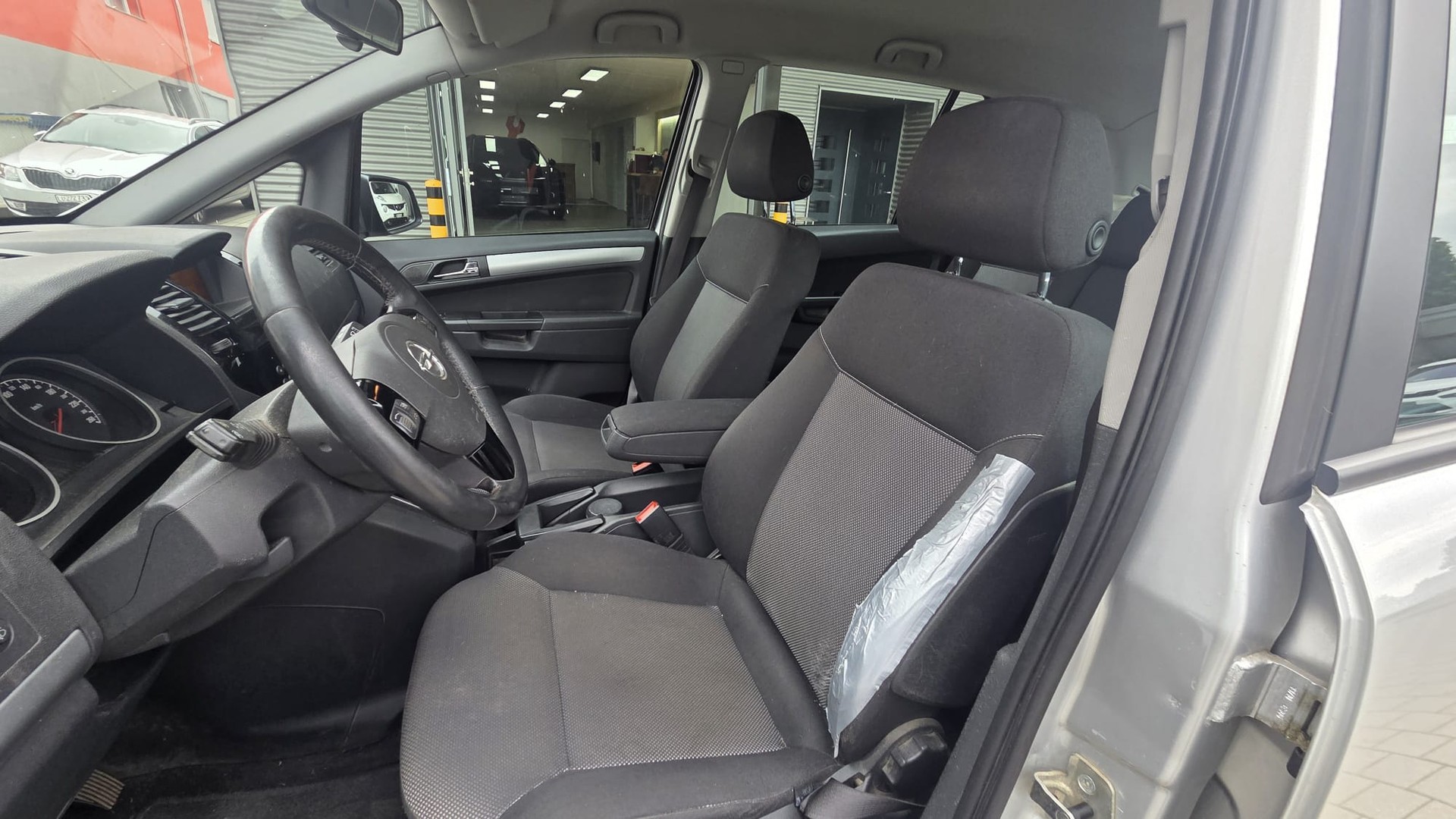 OPEL Zafira 1.8i 16V-image-7