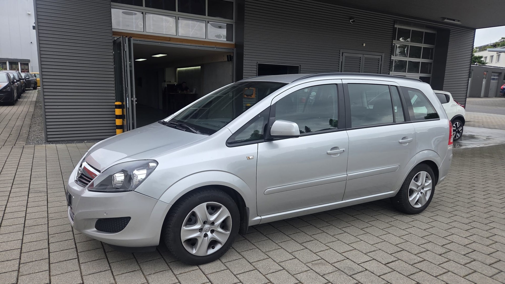 OPEL Zafira 1.8i 16V-image-1