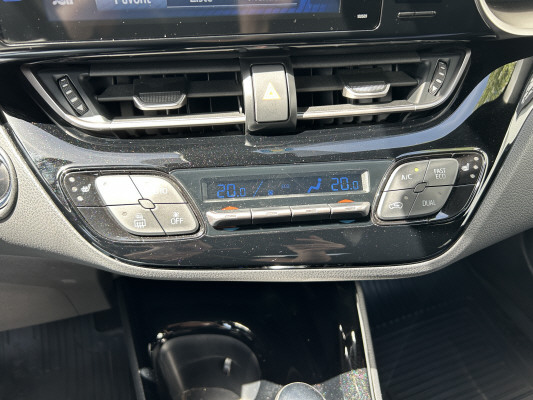 TOYOTA C-HR 1.2 Trend 4WD-image-9