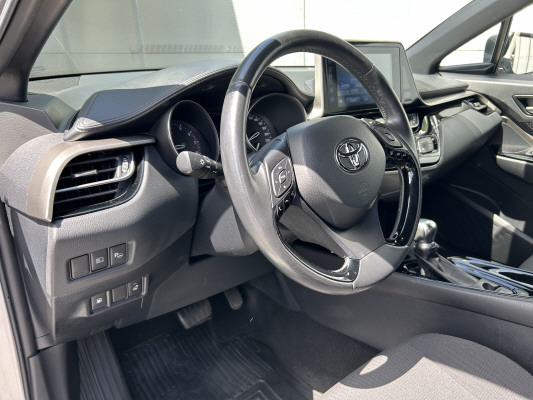 TOYOTA C-HR 1.2 Trend 4WD-image-7