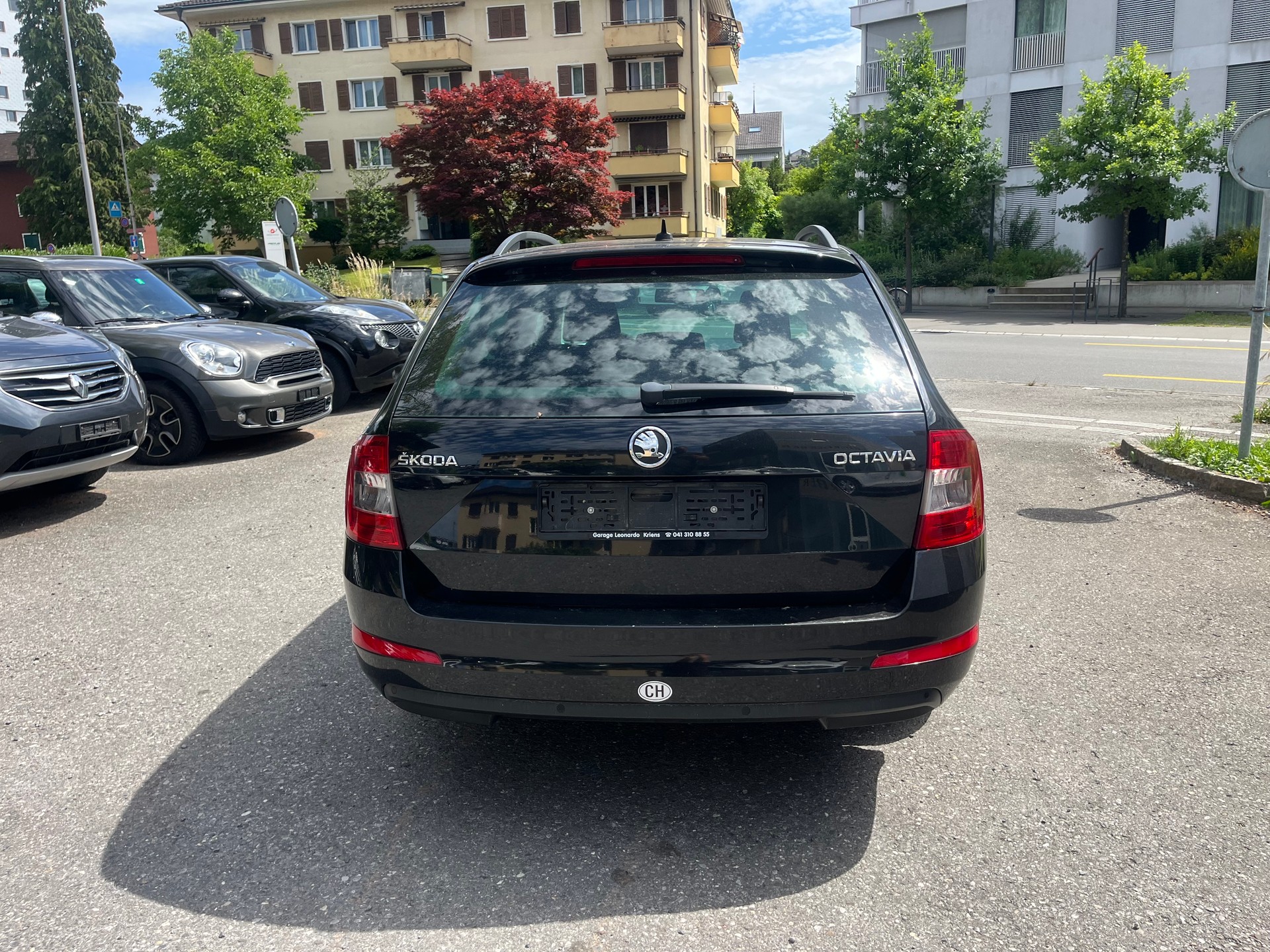 SKODA Octavia Combi 1.6 TDI Ambition DSG-image-3