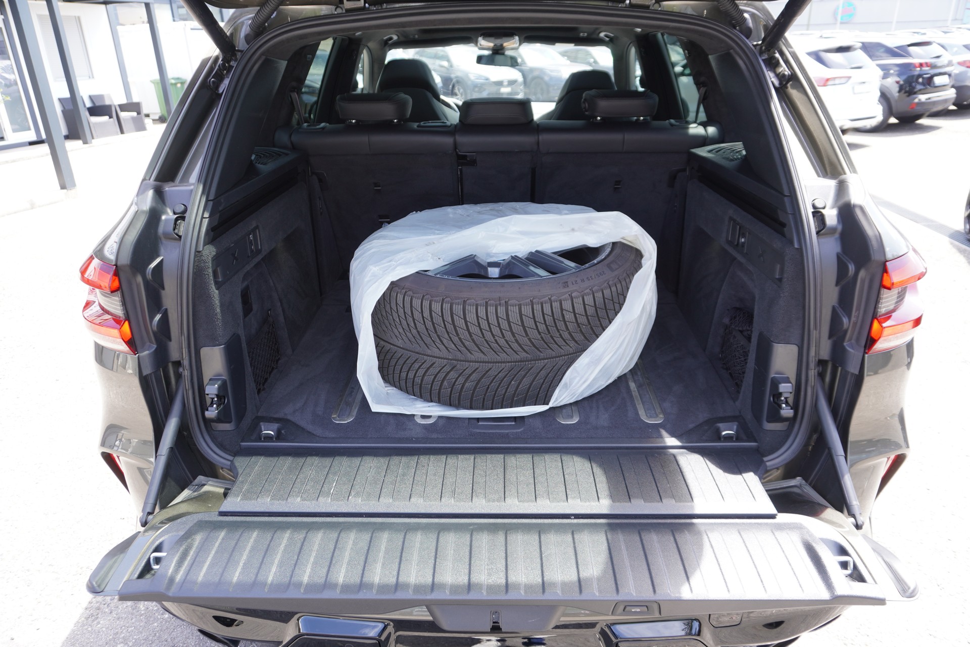 BMW X5M Competition Steptronic Competition-image-9