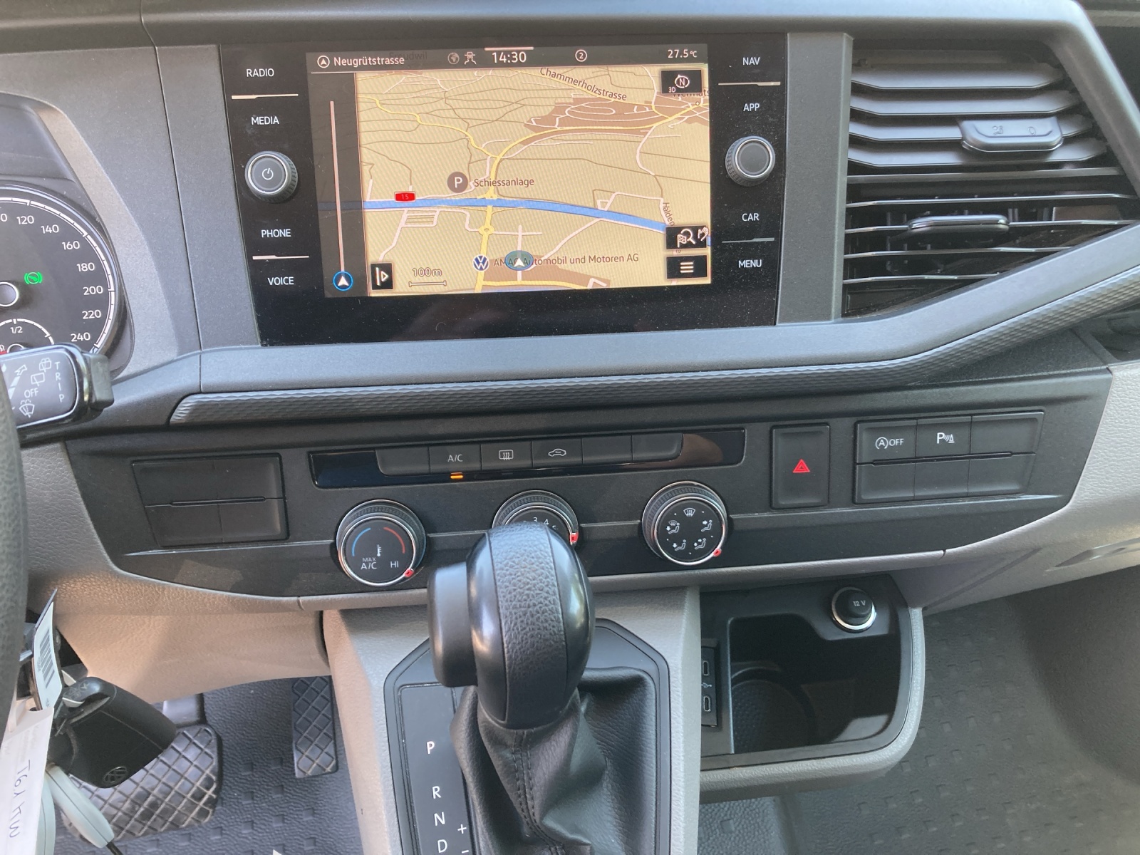 VW T6.1 2.0 TDI DSG-image-10