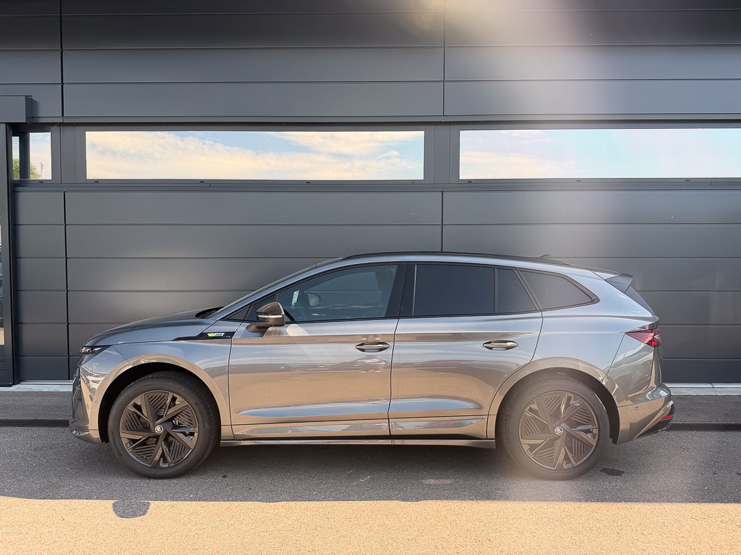 SKODA Enyaq 4x4 RS-image-2