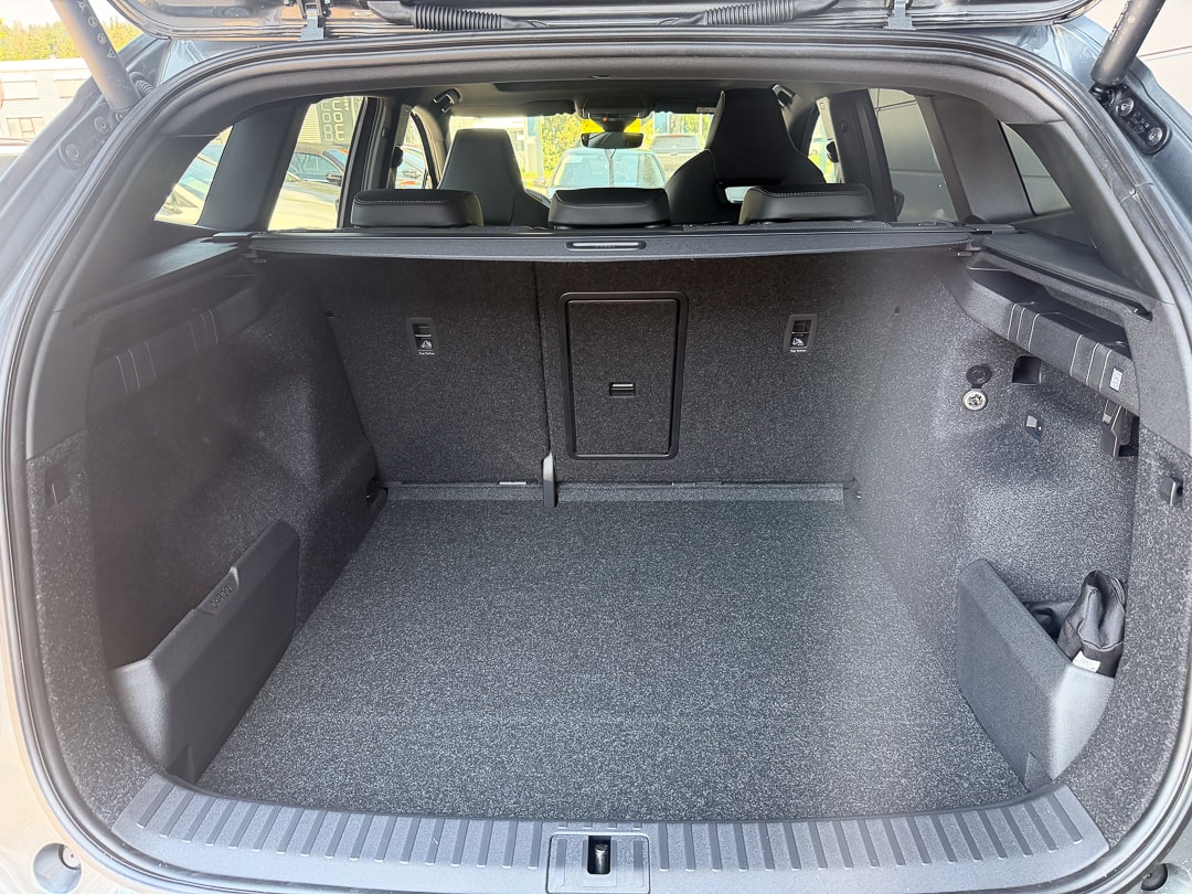 SKODA Enyaq 4x4 RS-image-7