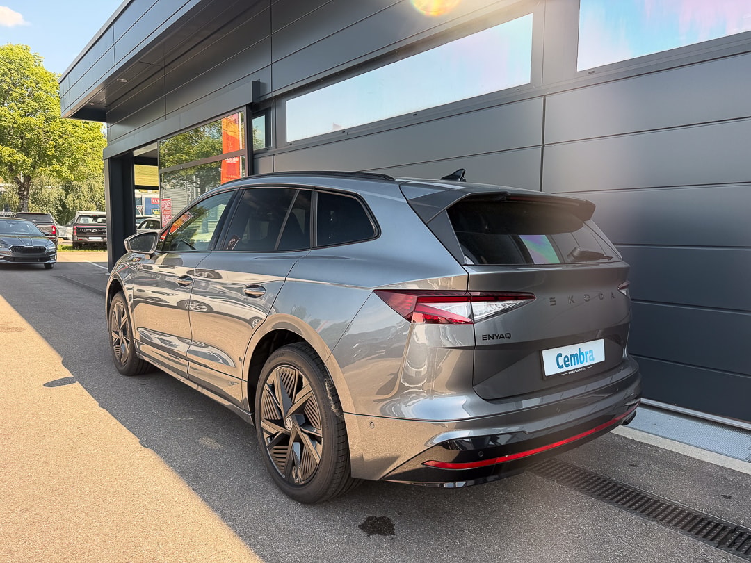 SKODA Enyaq 4x4 RS-image-3