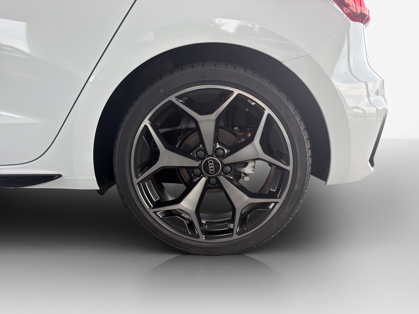 AUDI A1 Sportback 30 TFSI S Line Attraction S-tronic-image-14